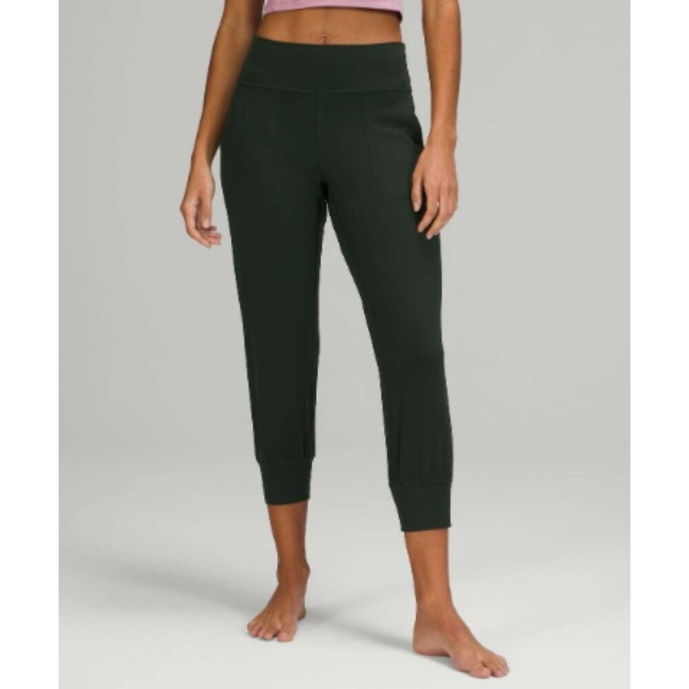 EUC Lululemon Align High-Rise Jogger Crop Rainforest Green 8